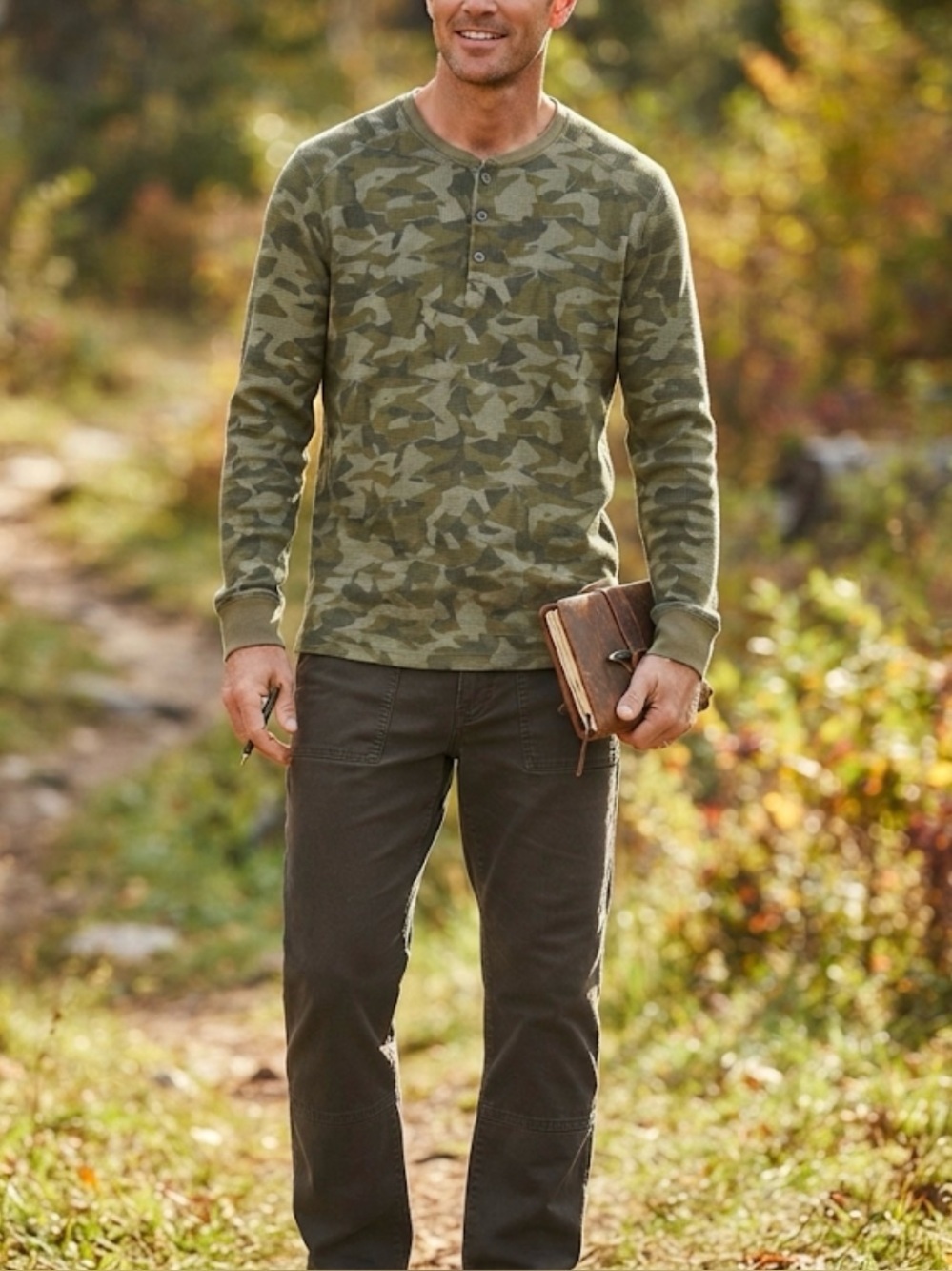 Eddie Bauer Green Camo Thermal Henley Shirt Men's Size TL Rugged Outdoors Casual